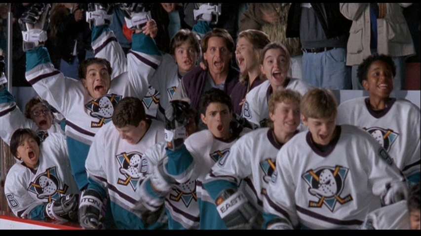 Kenan Thompson, Mike Vitar, Joshua Jackson, Marguerite Moreau Film: D3: The  Mighty Ducks (1996) Characters: Russ Tyler,Luis Mendoza,Charlie Conway,Connie  Moreau Director: Robert Lieberman 04 October 1996 **WARNING** This  Photograph is for editorial